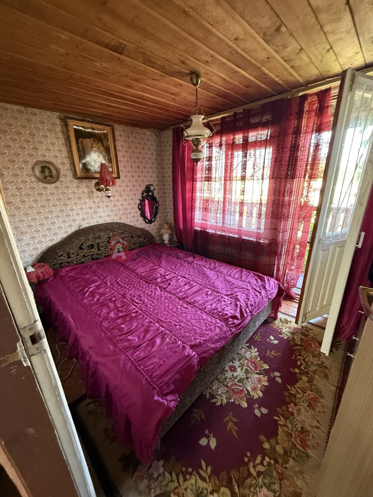 ����, 100 ��.�. ���� 16