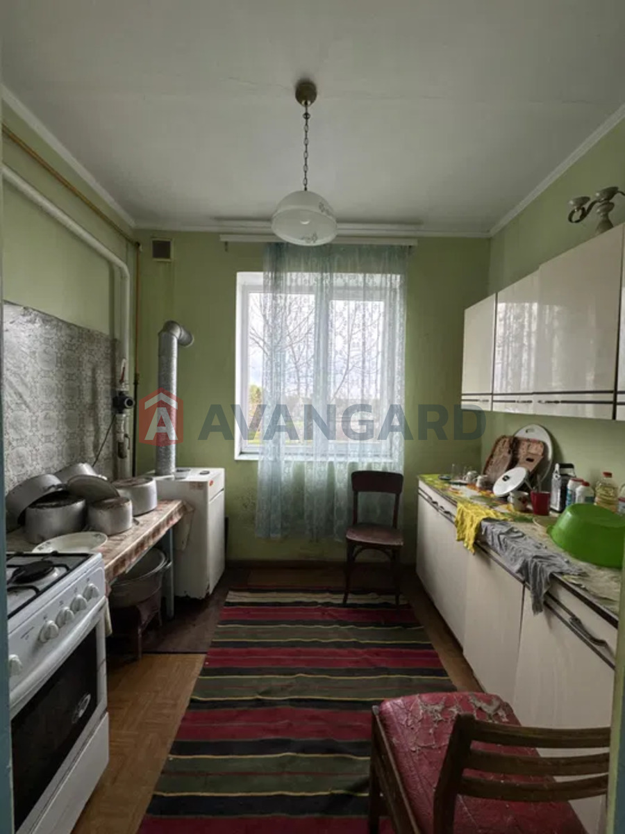 �������, 100 ��.�. ���� 4