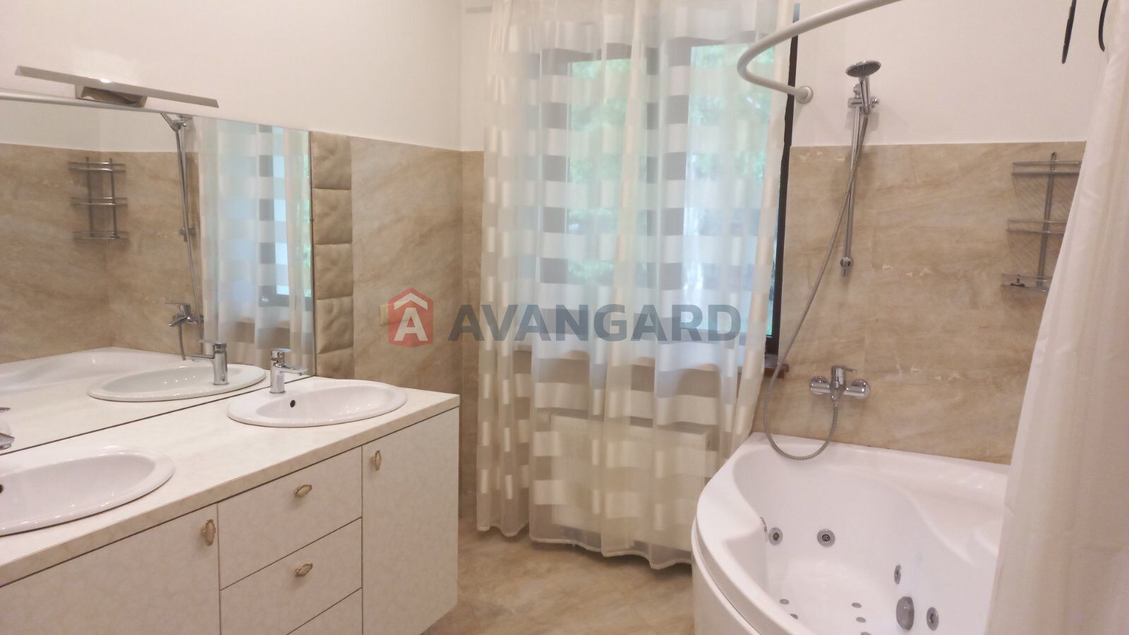 �������, 200 ��.�. ���� 17