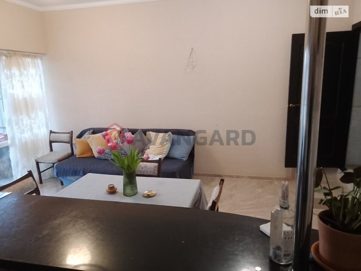 �������, 151 ��.�. ���� 17