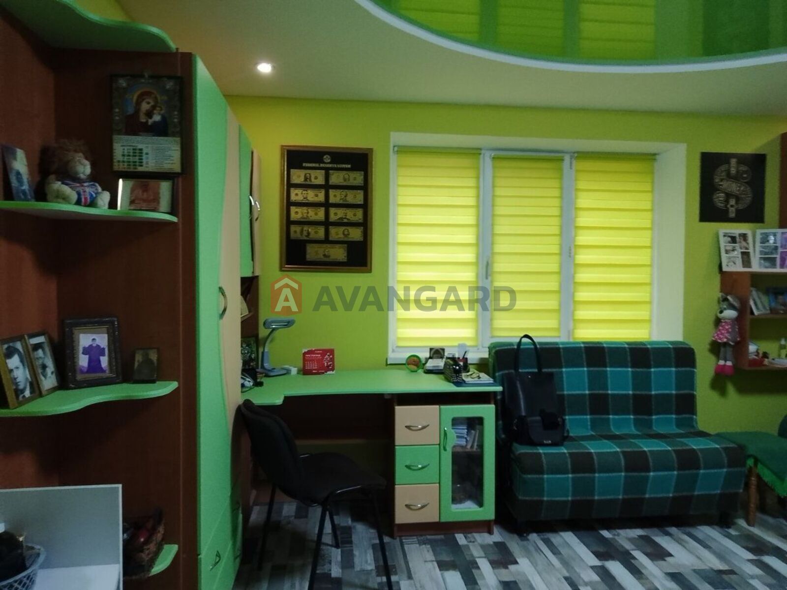 �������, 270 ��.�. ���� 12