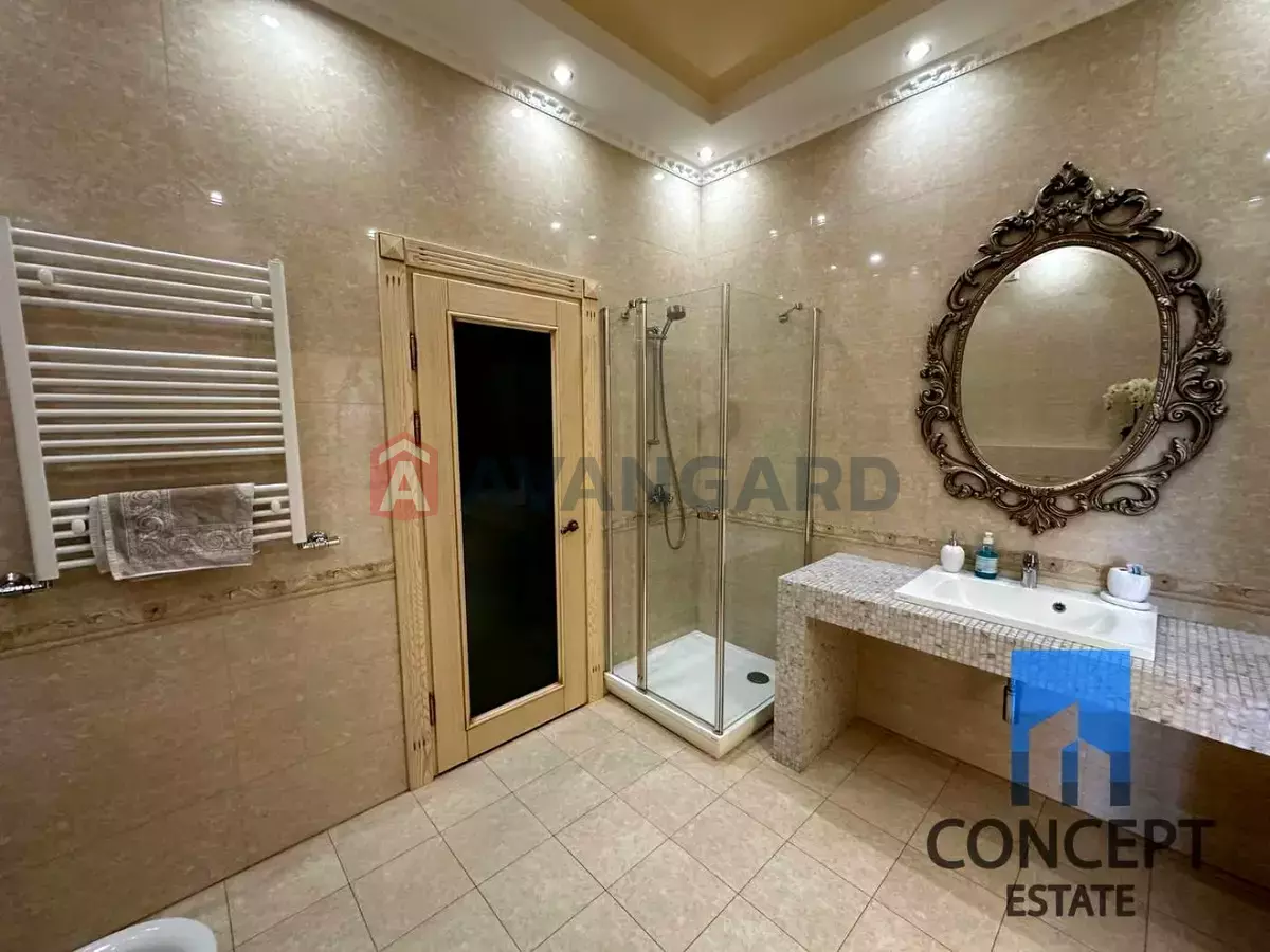 �������, 250 ��.�. ���� 14