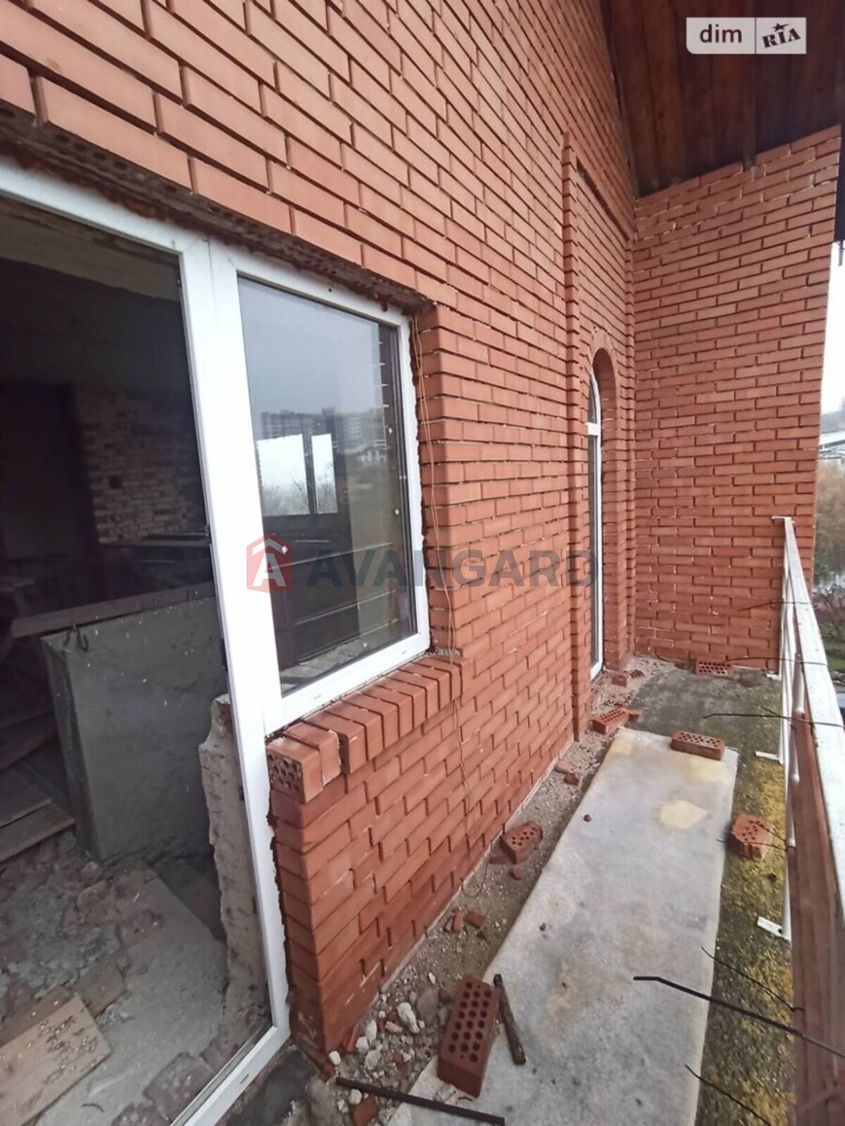 �������, 280 ��.�. ���� 12