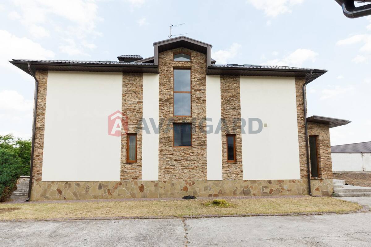 �������, 300 ��.�. ���� 3