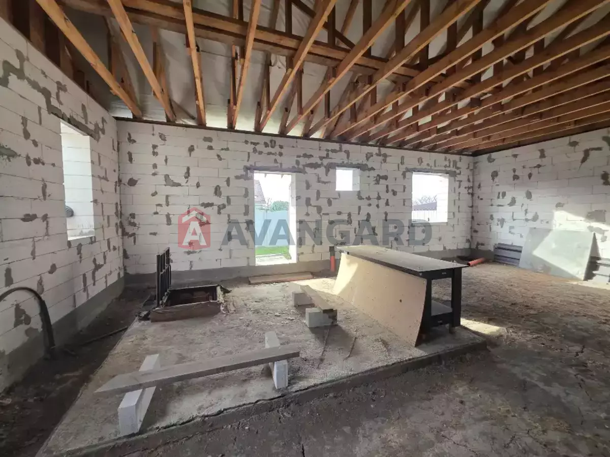 �������, 100 ��.�. ���� 13