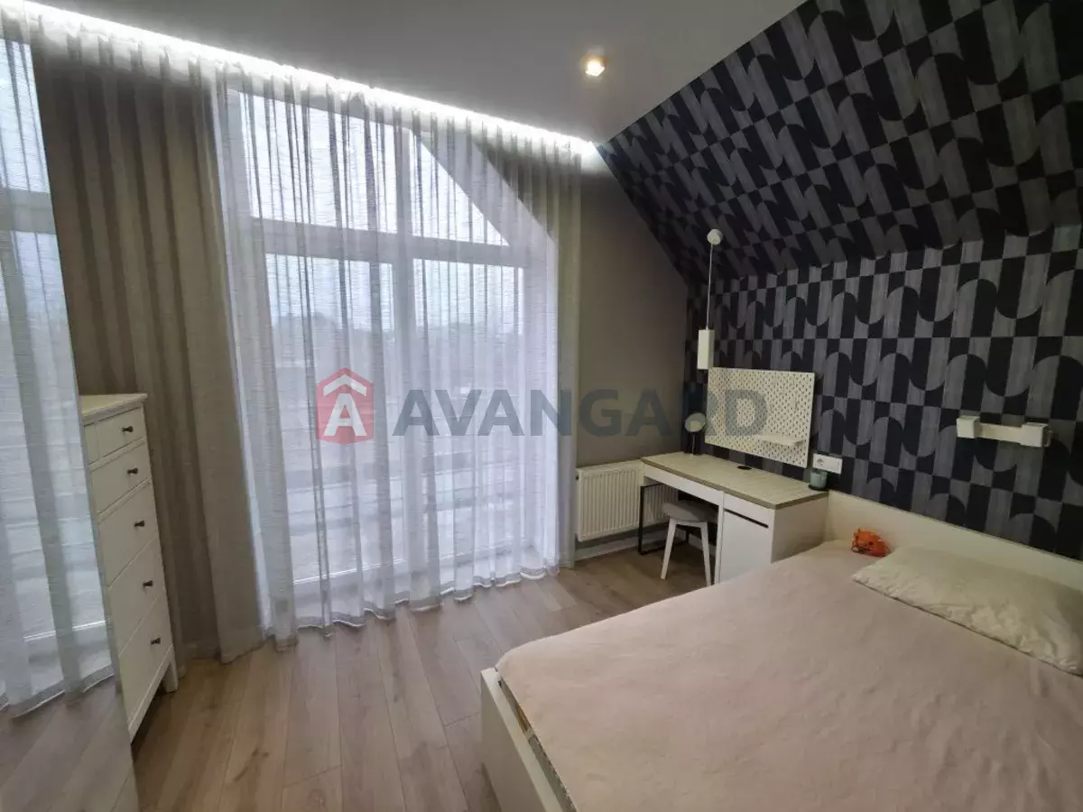 �������, 105 ��.�. ���� 10