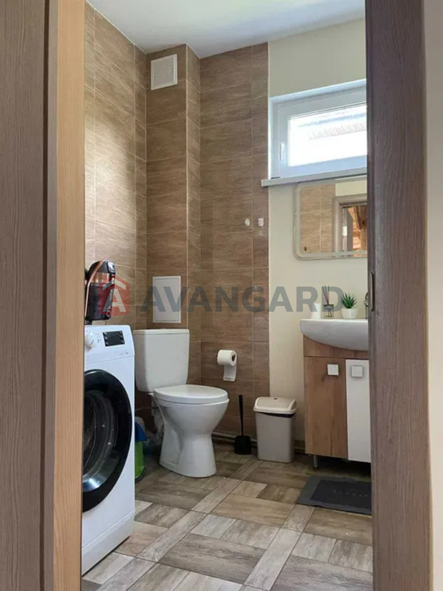 �������, 82 ��.�. ���� 8