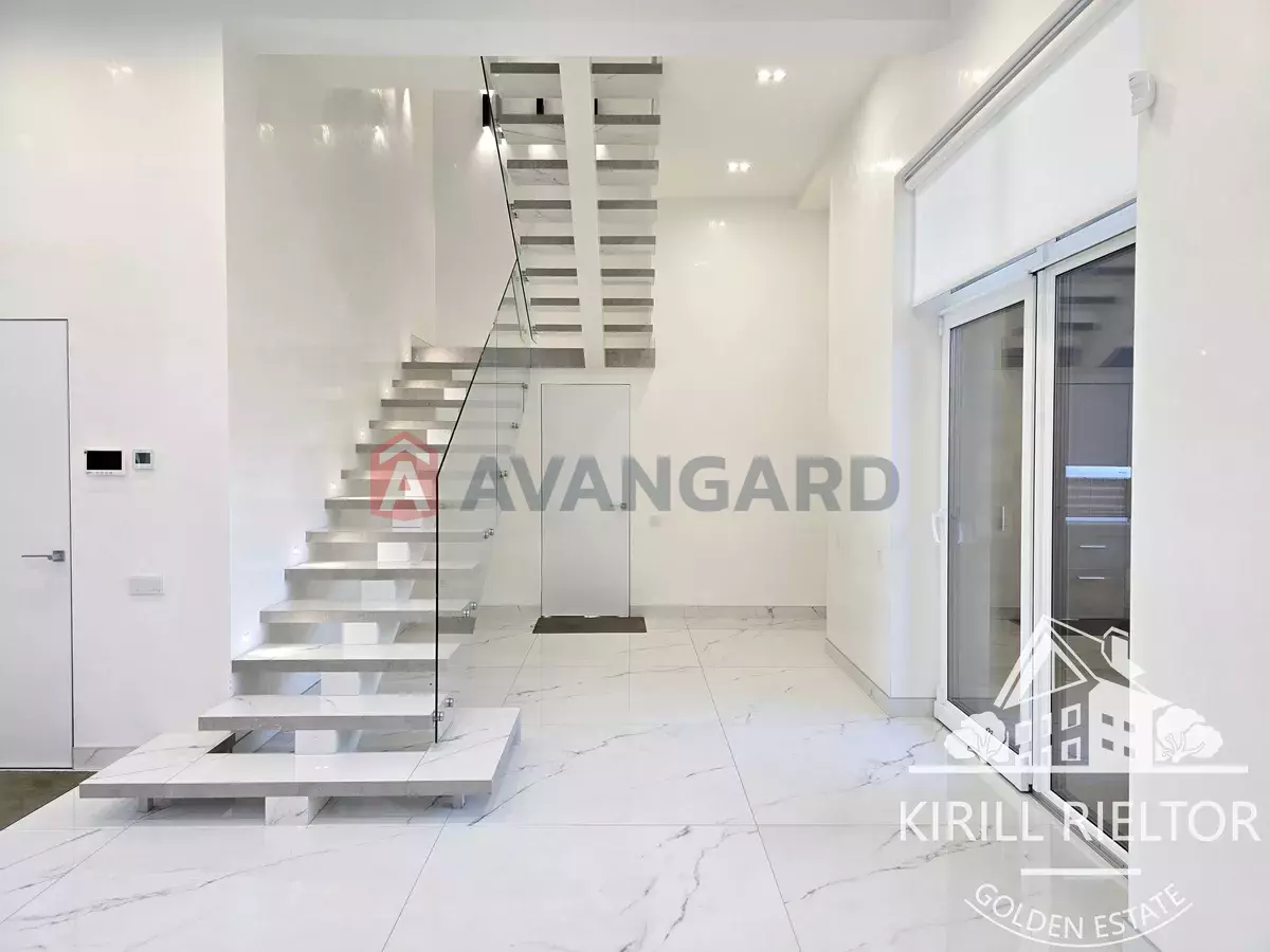 �������, 306 ��.�. ���� 16