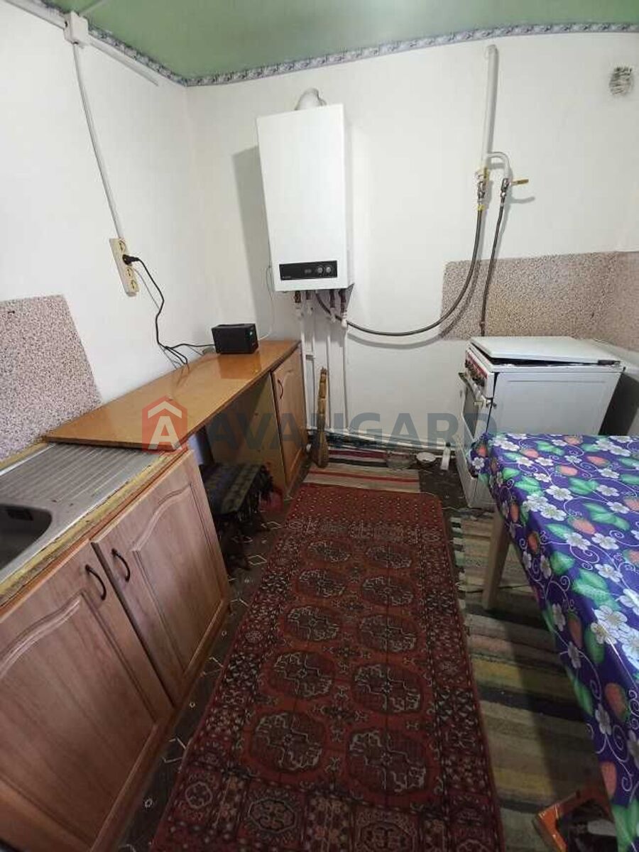 ������� �������, 48 ��.�. ���� 3