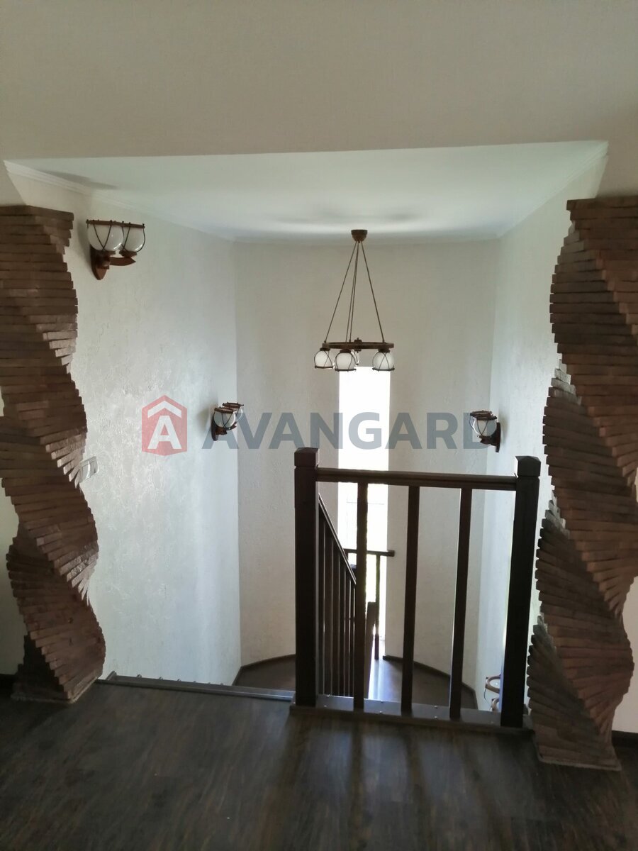 ����, 100 ��.�. ���� 4