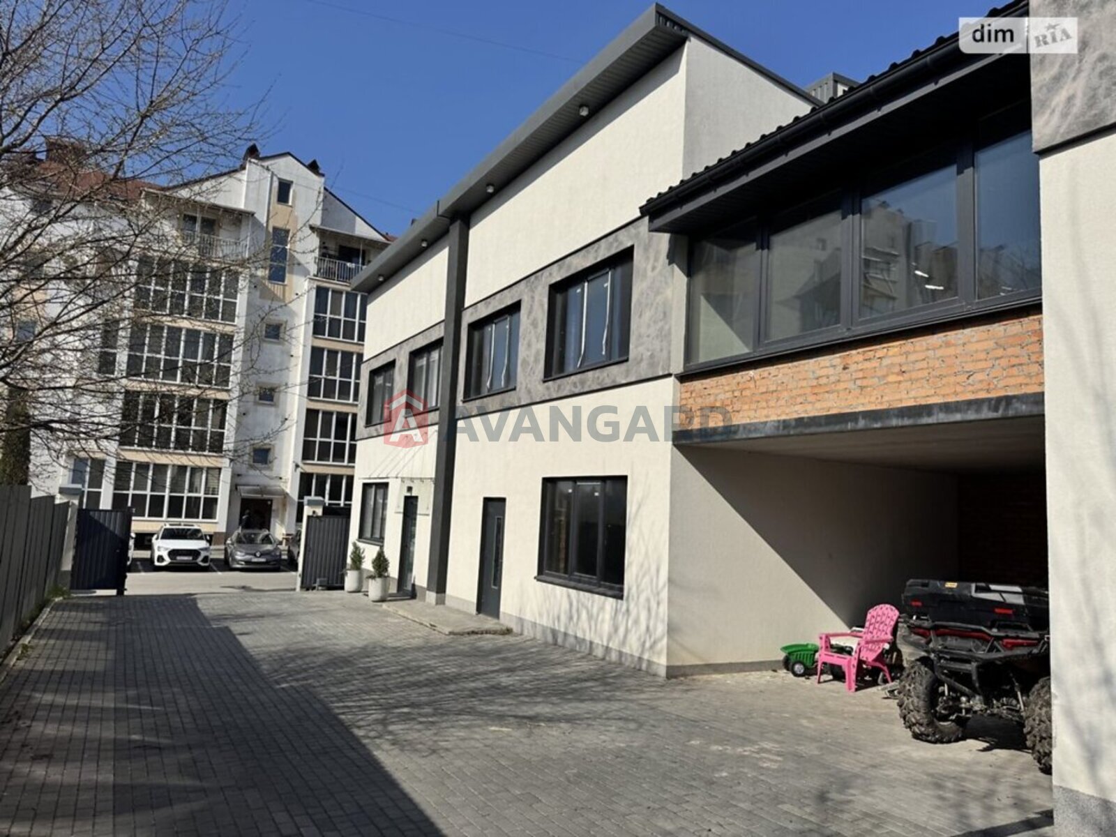 ��������, 200 ��.�. ���� 3