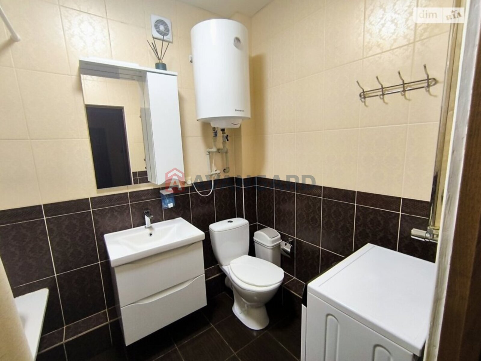 ������� �������, 80 ��.�. ���� 18