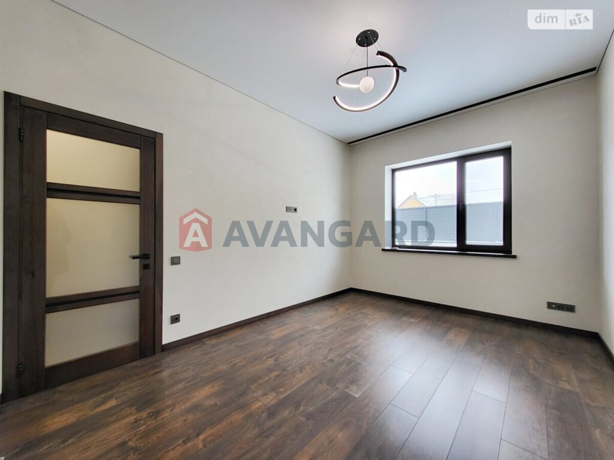 �������, 107 ��.�. ���� 11