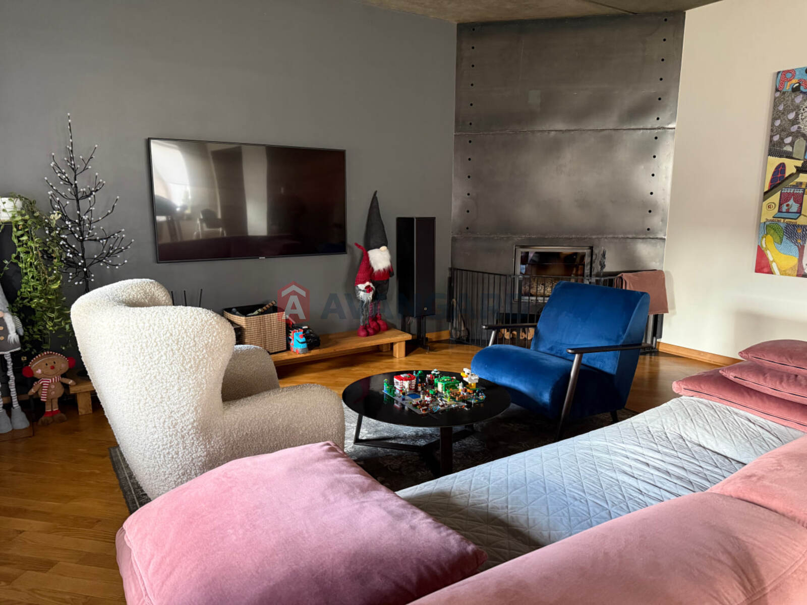 �������, 240 ��.�. ���� 10