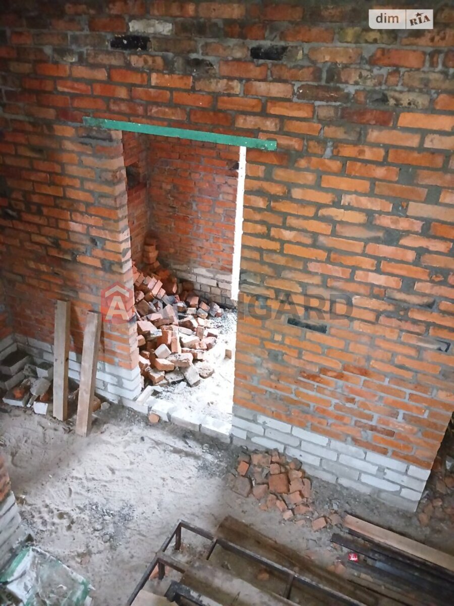 �������, 132 ��.�. ���� 8