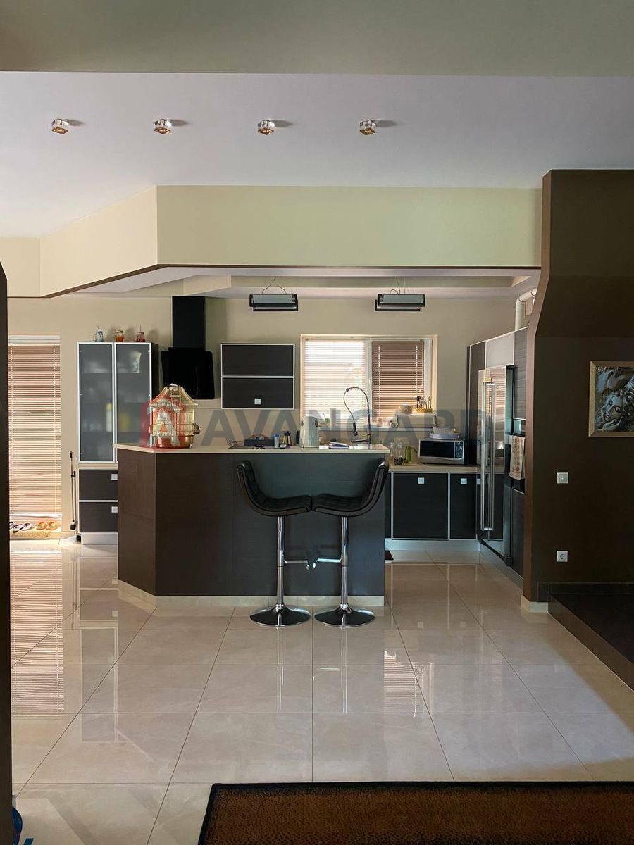 �������, 275 ��.�. ���� 25