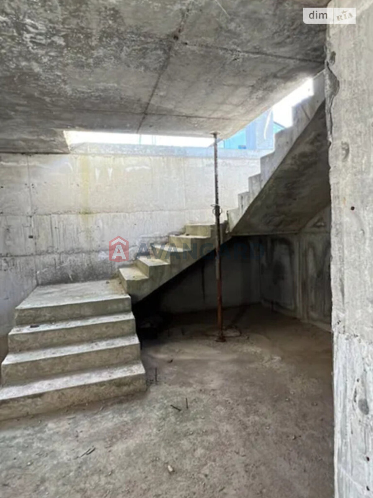 �������, 210 ��.�. ���� 6