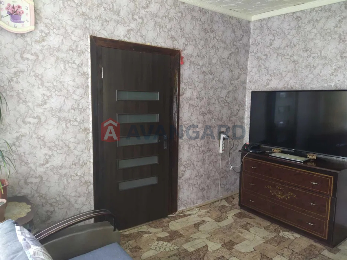 ������� �������, 38 ��.�. ���� 8