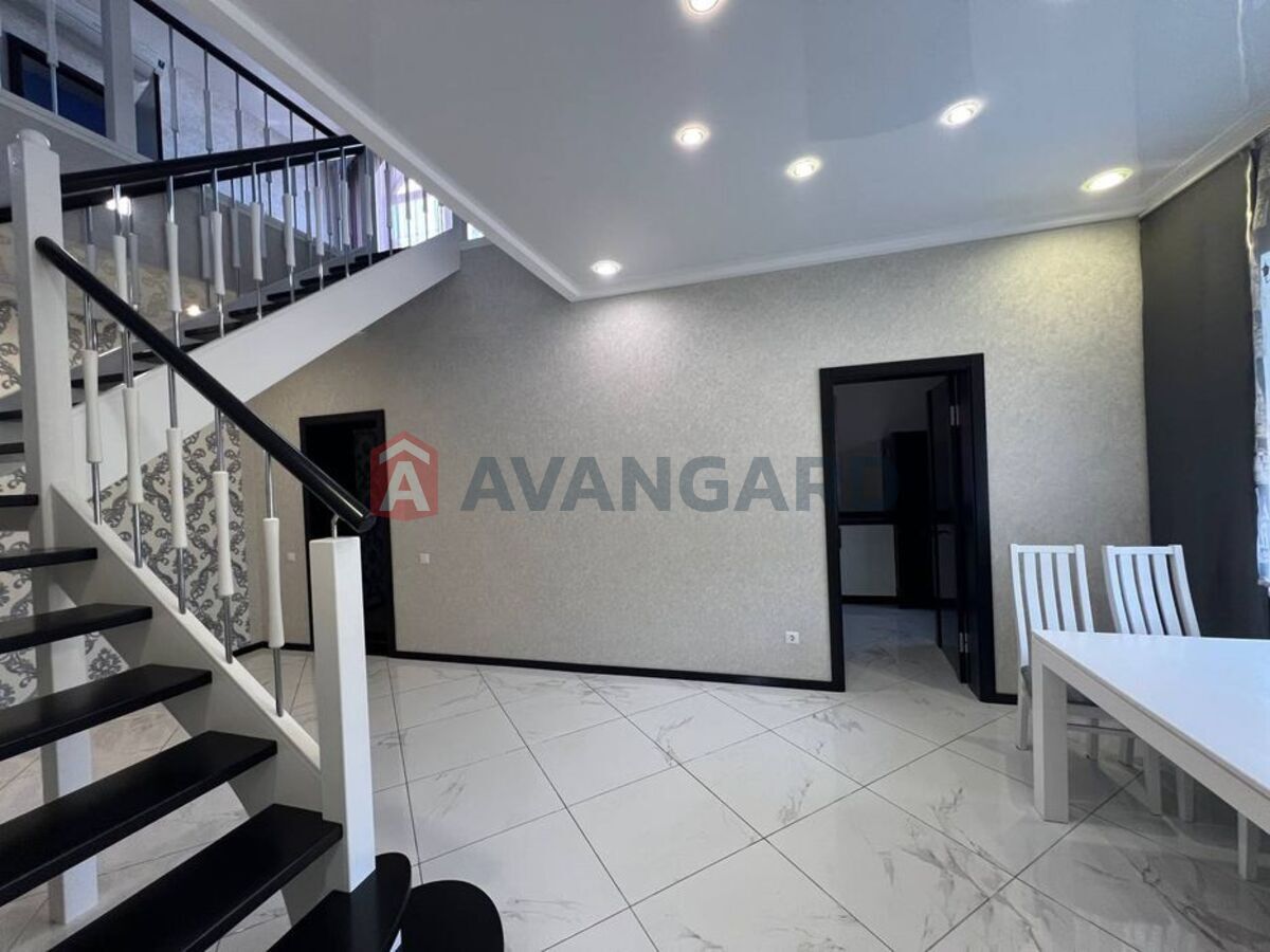 ���, 225 ��.�. ���� 10