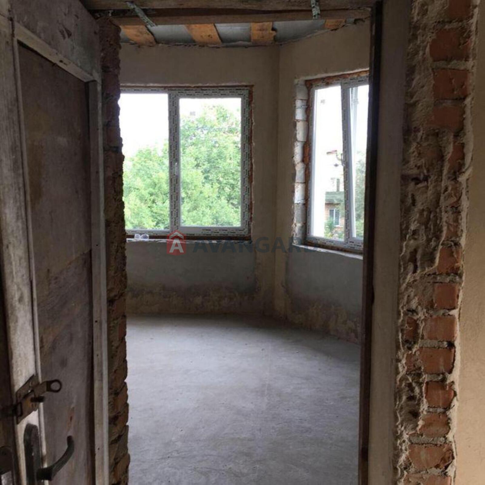 �������, 210 ��.�. ���� 17