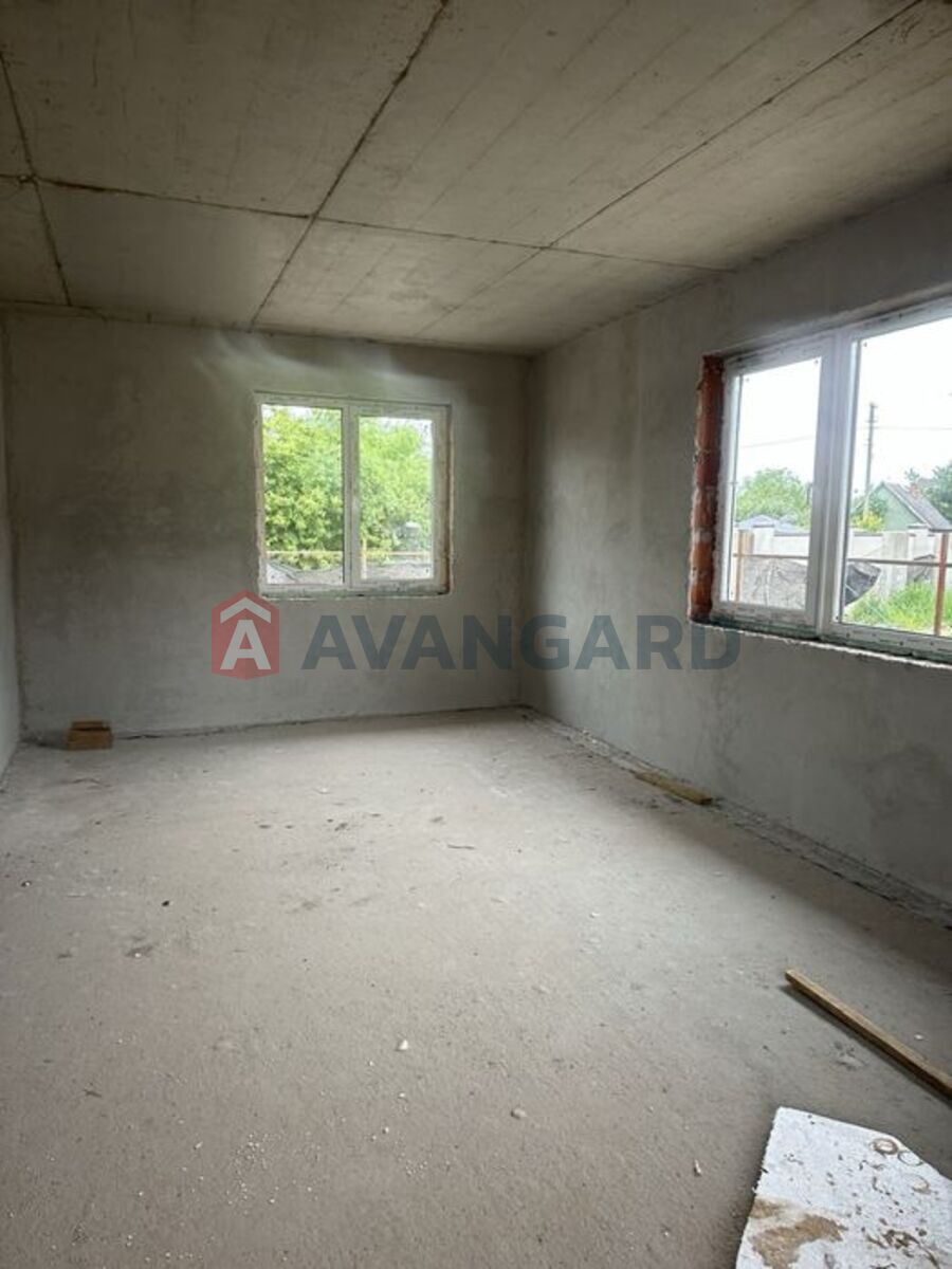 �������, 100 ��.�. ���� 14