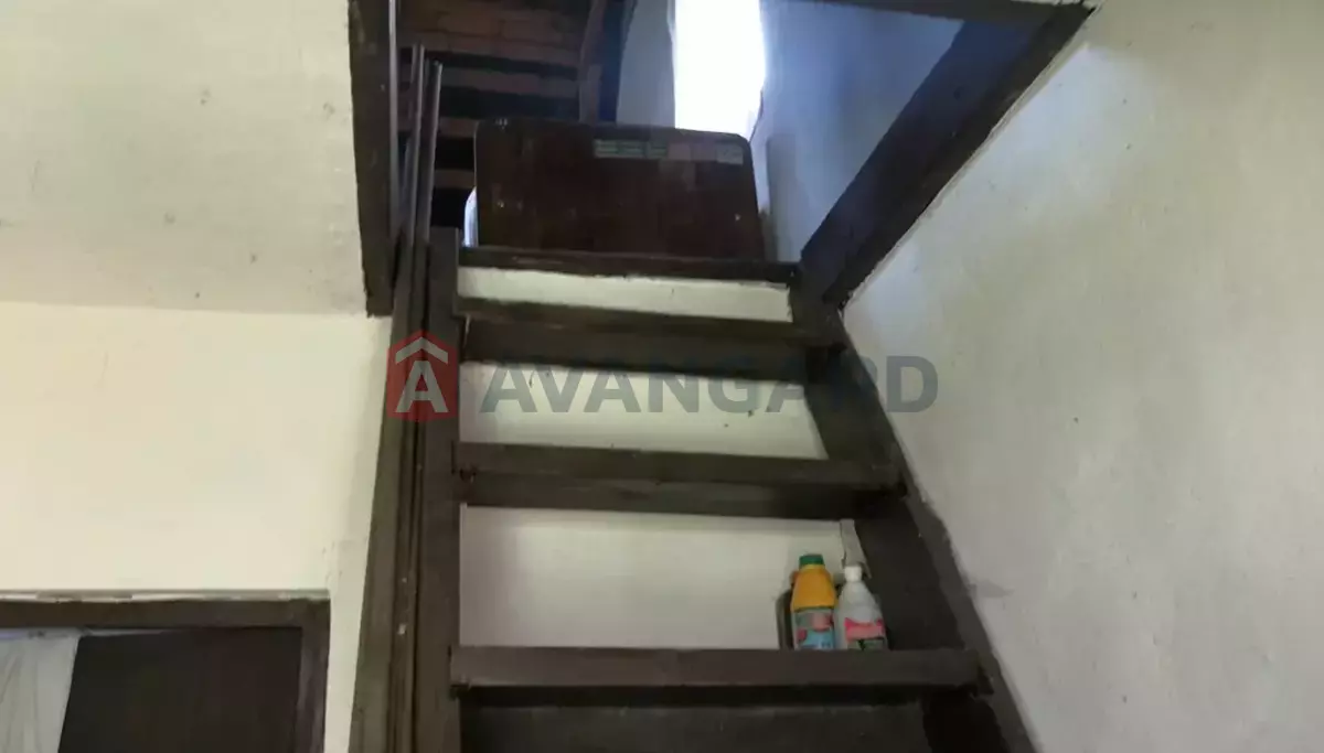 �������, 70 ��.�. ���� 8