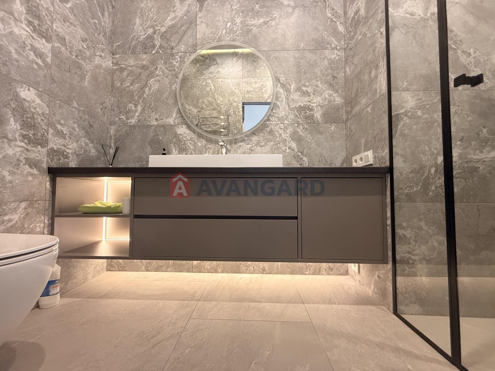 �������, 135 ��.�. ���� 8