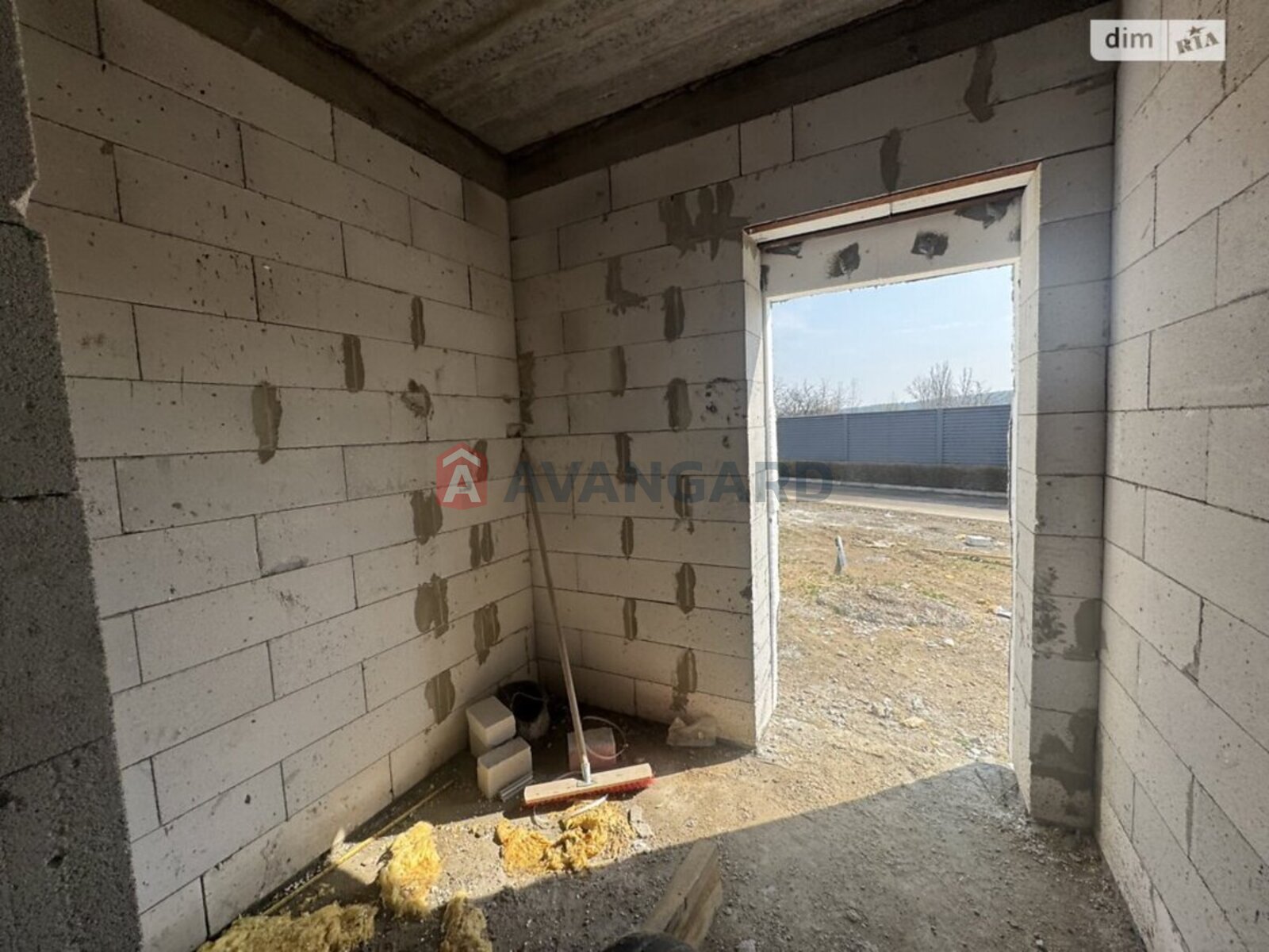 �������, 100 ��.�. ���� 11