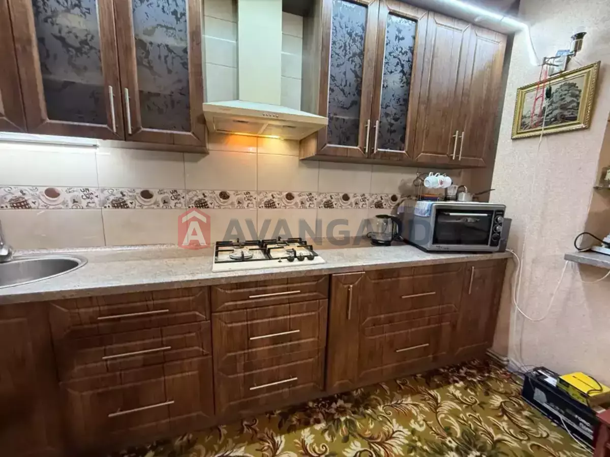 ������� �������, 72 ��.�. ���� 1