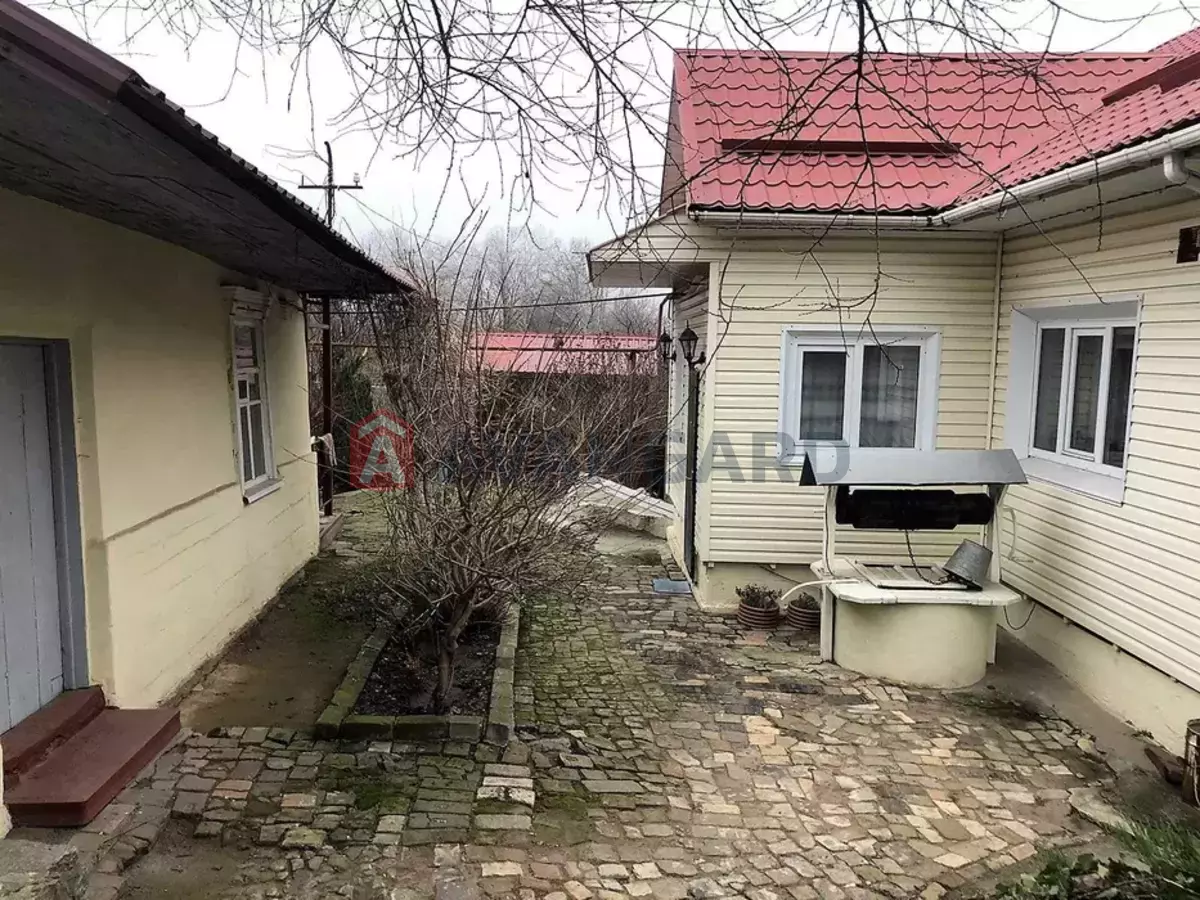 , 202 ..  4
