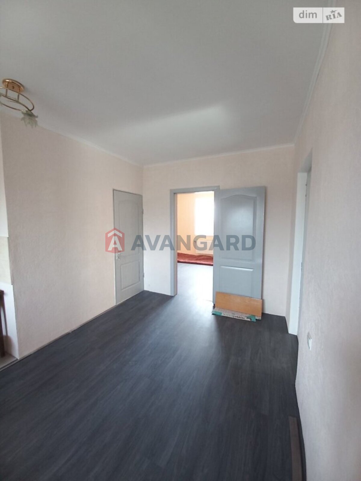 �������, 165 ��.�. ���� 12