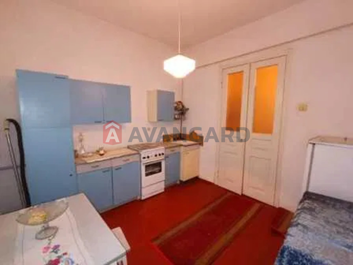 �������, 164 ��.�. ���� 10