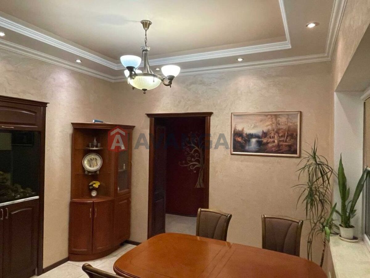 �������, 125 ��.�. ���� 8