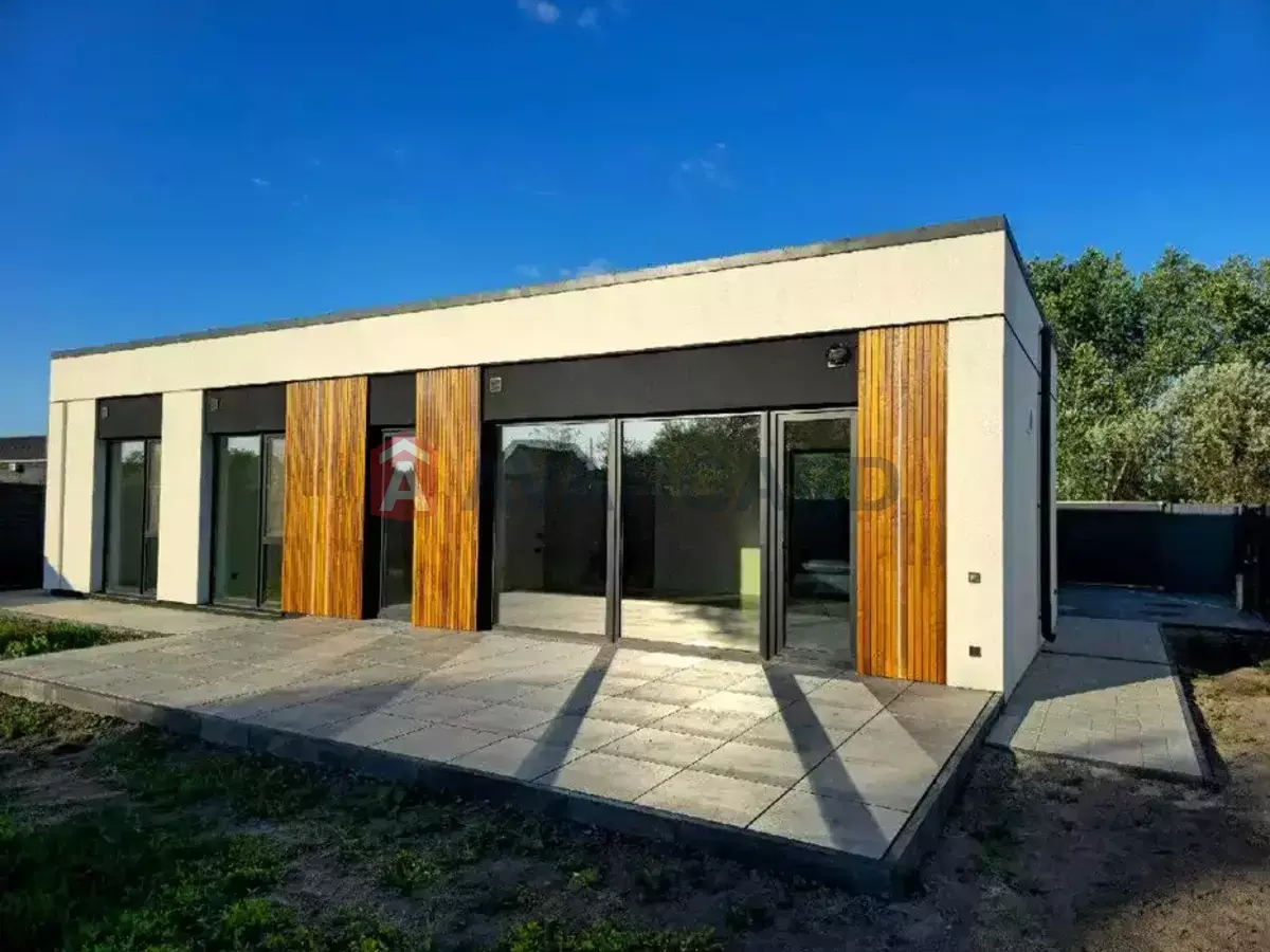 �������, 105 ��.�. ���� 2