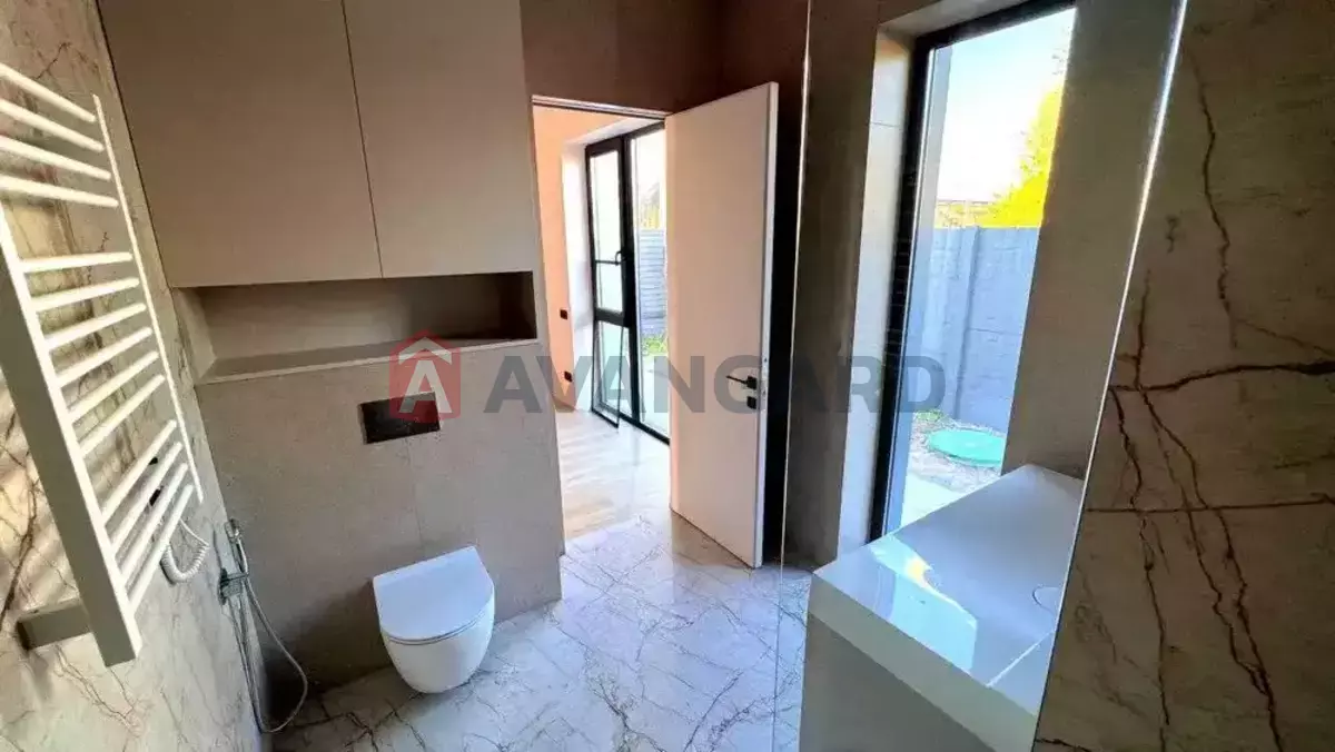 �������, 105 ��.�. ���� 22