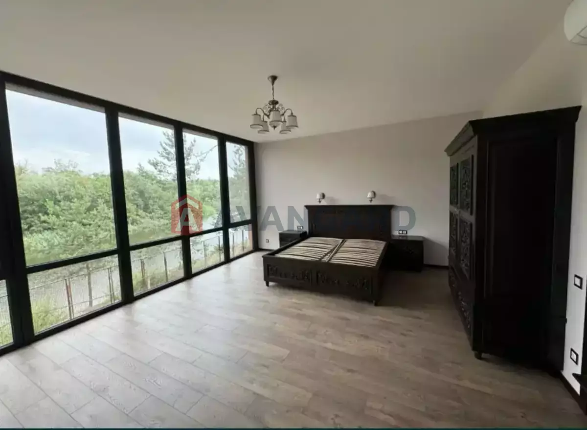 100 ��.�. ���� 11