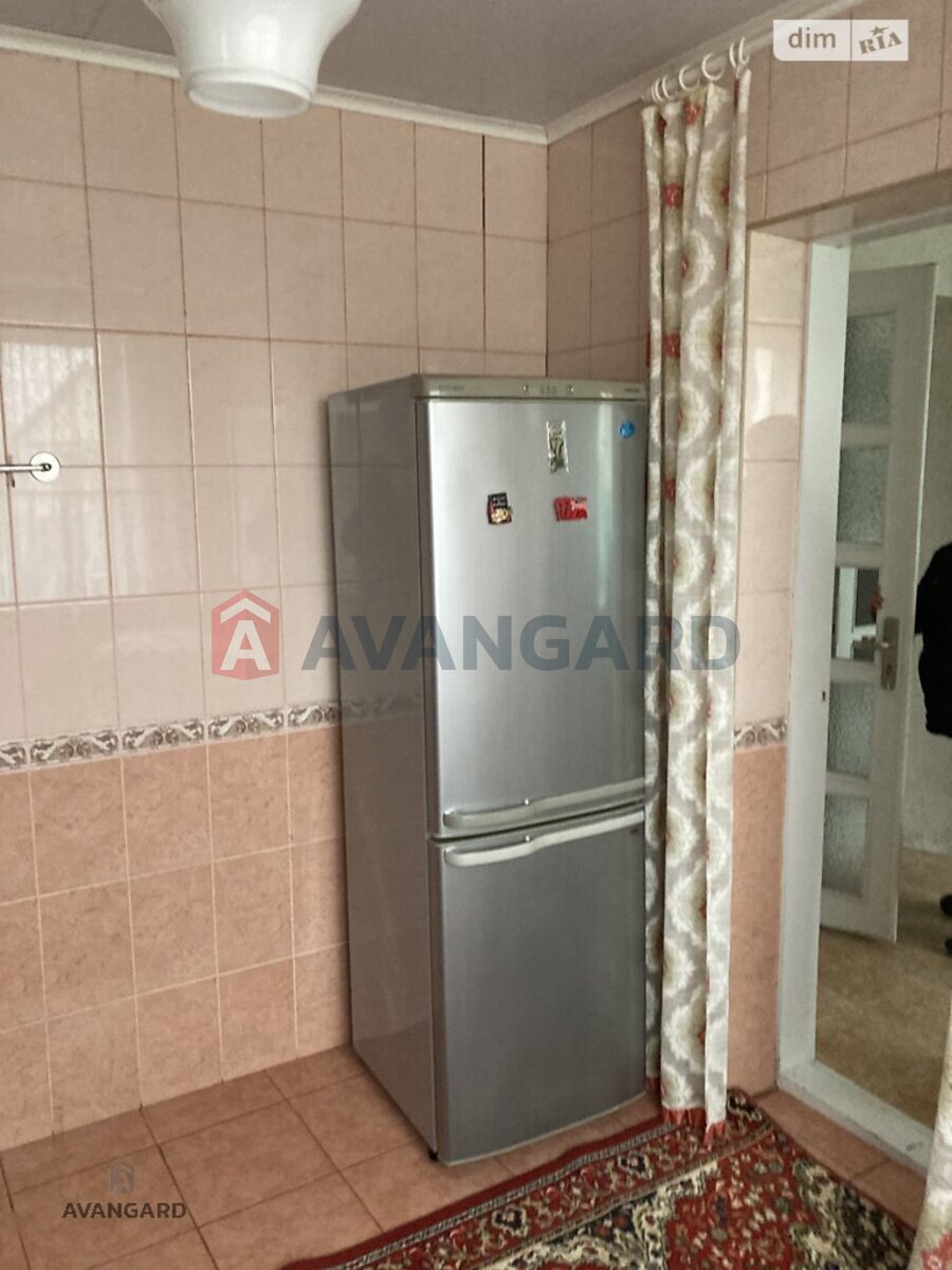 �������, 100 ��.�. ���� 4