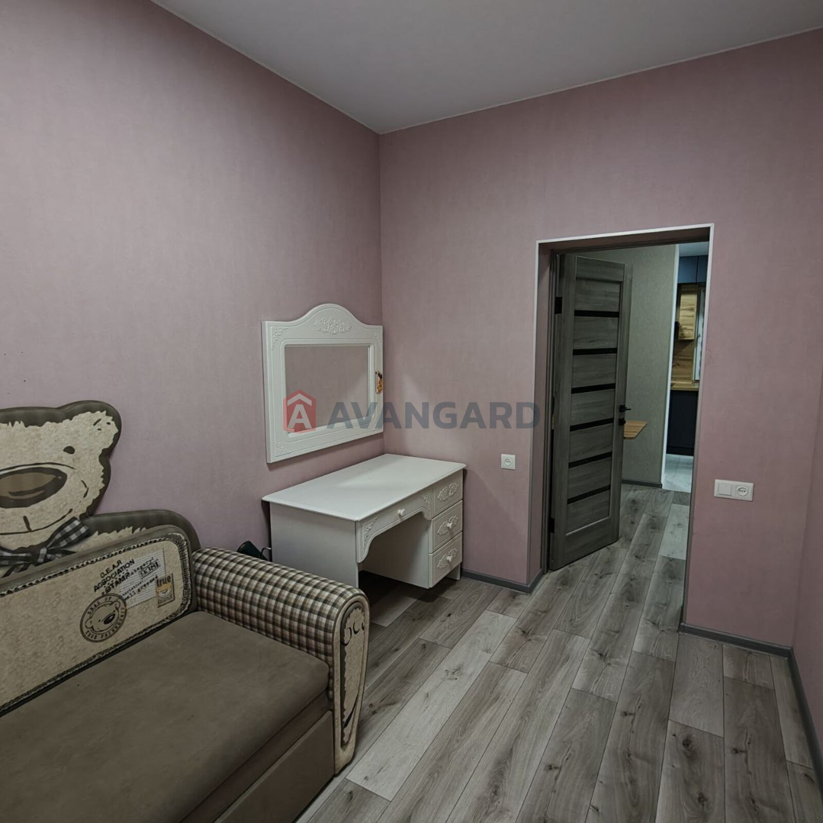 ������� �������, 55 ��.�. ���� 13