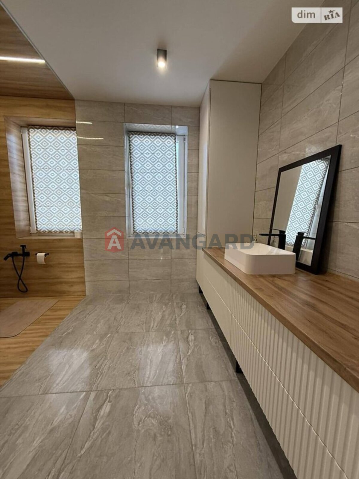 �������, 190 ��.�. ���� 9