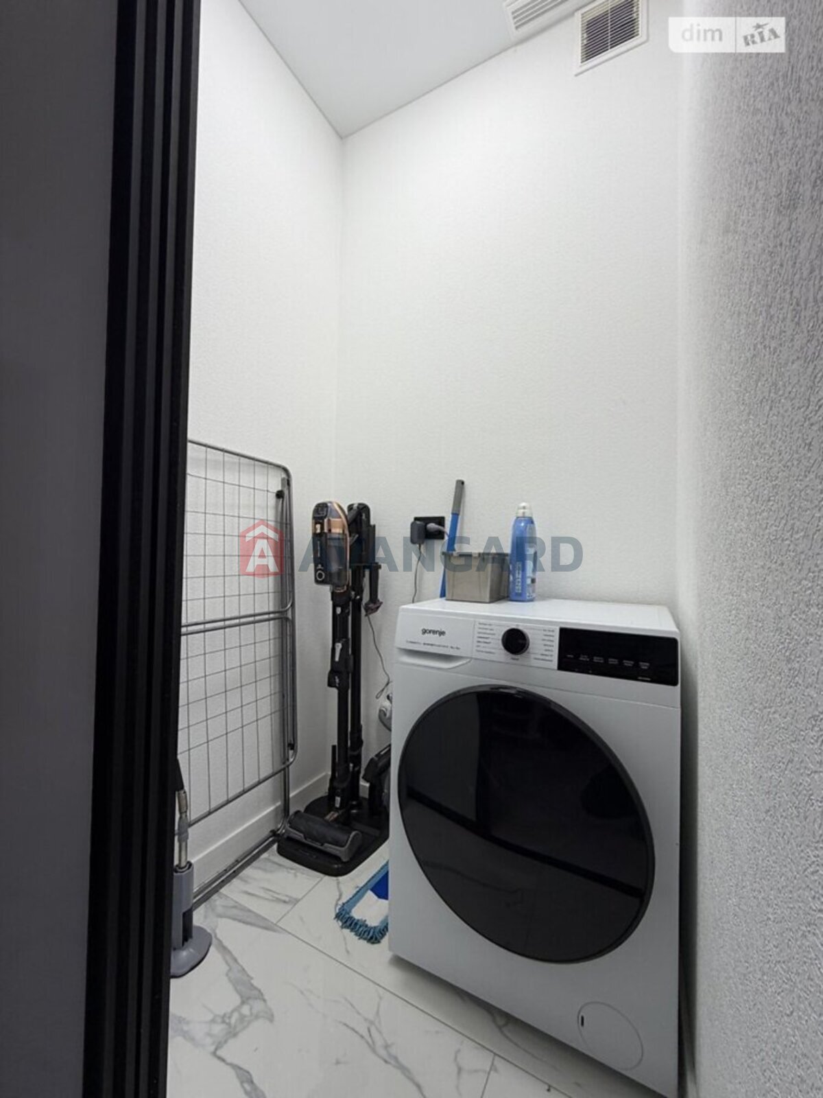 ��������, 90 ��.�. ���� 17