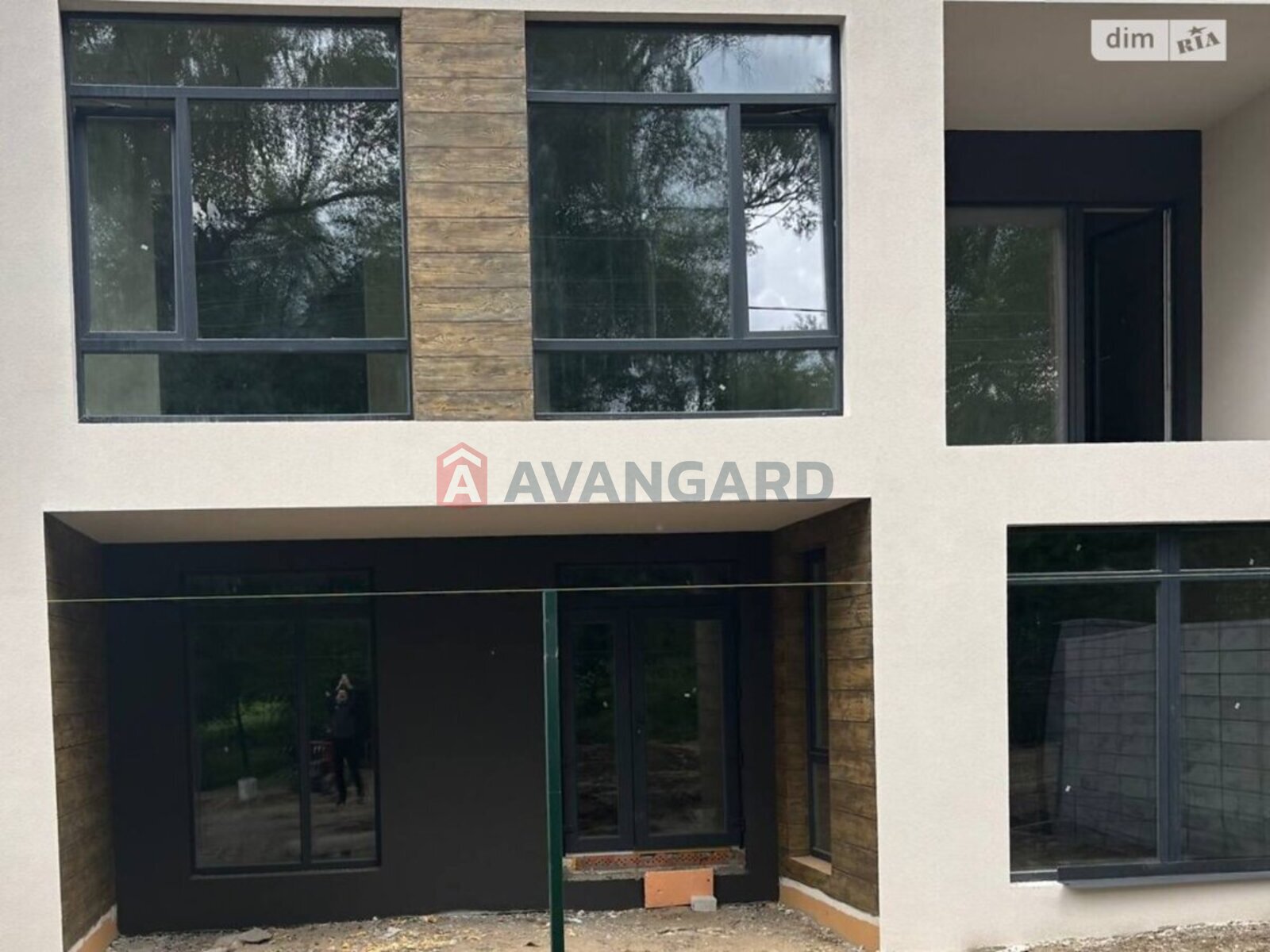 �������, 150 ��.�. ���� 9