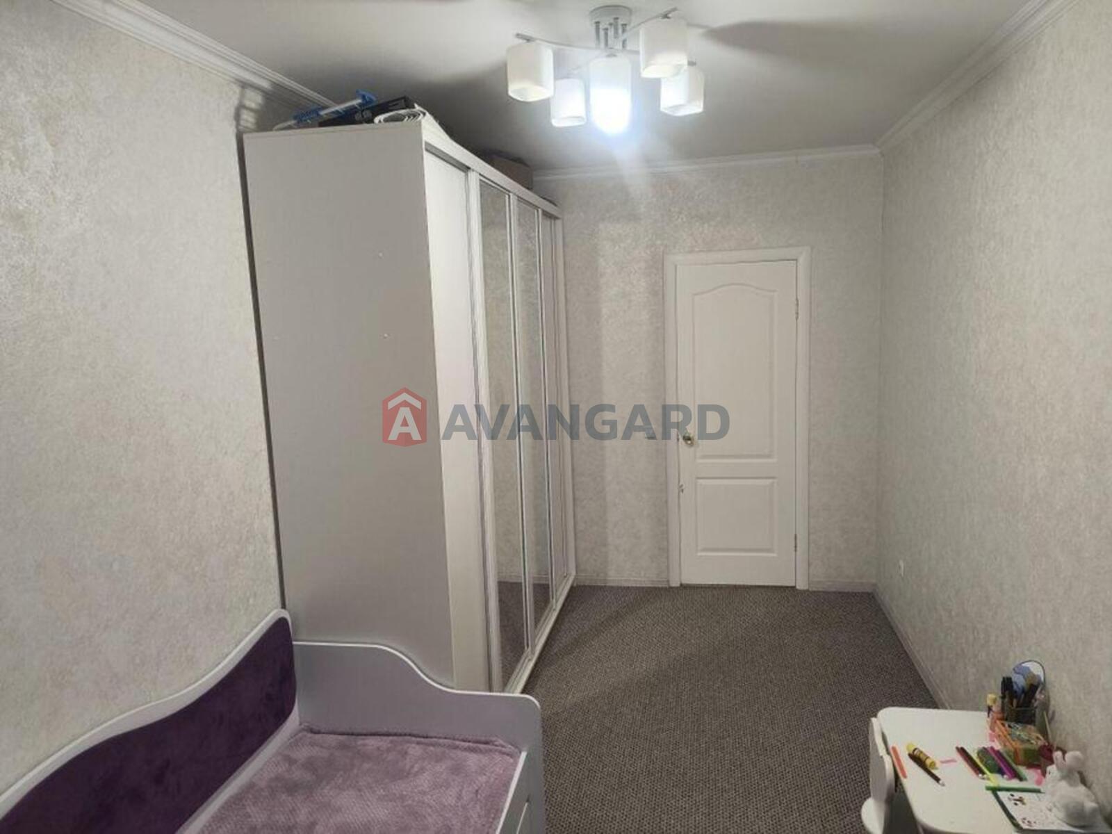 ��������, 70 ��.�. ���� 17