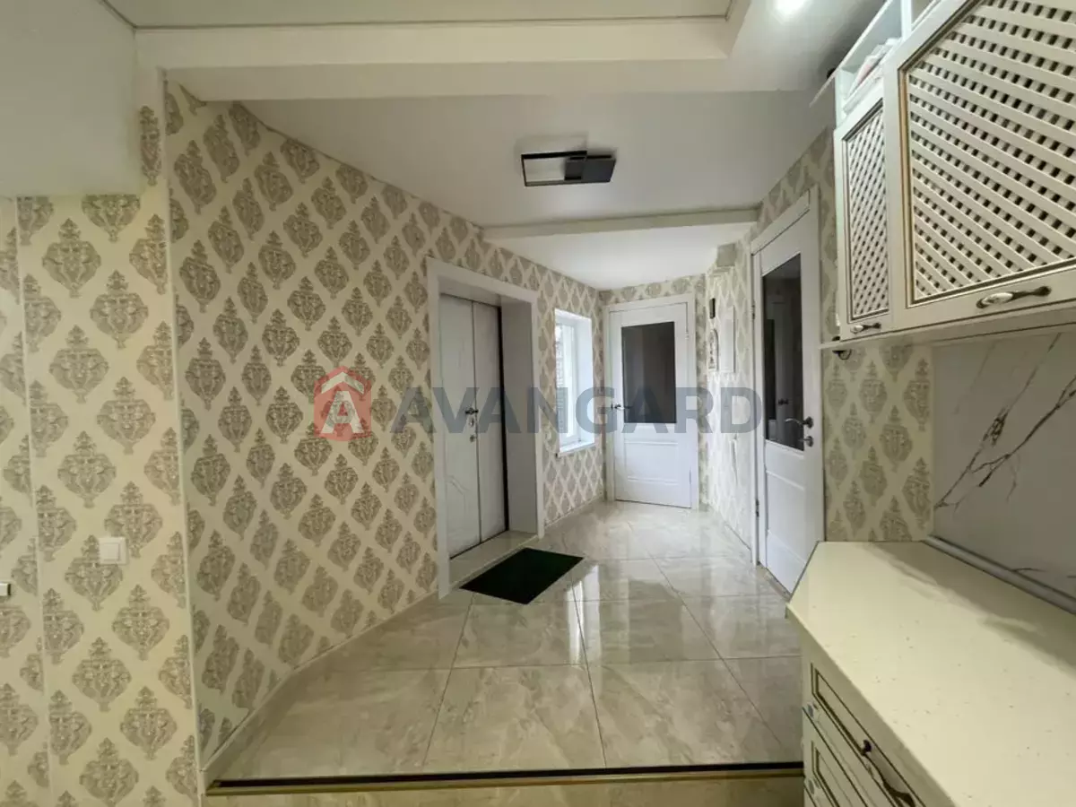 ���, 100 ��.�. ���� 22