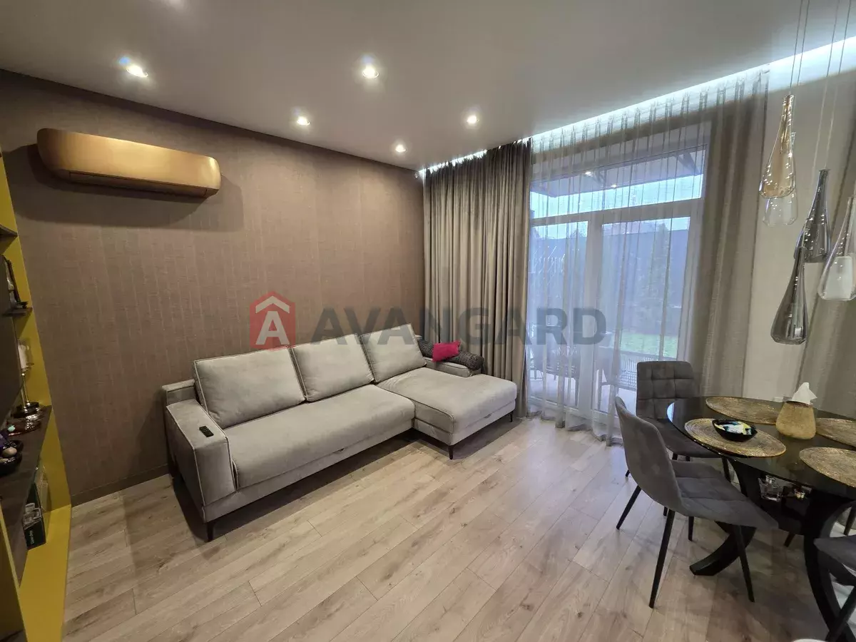 �������, 105 ��.�. ���� 6