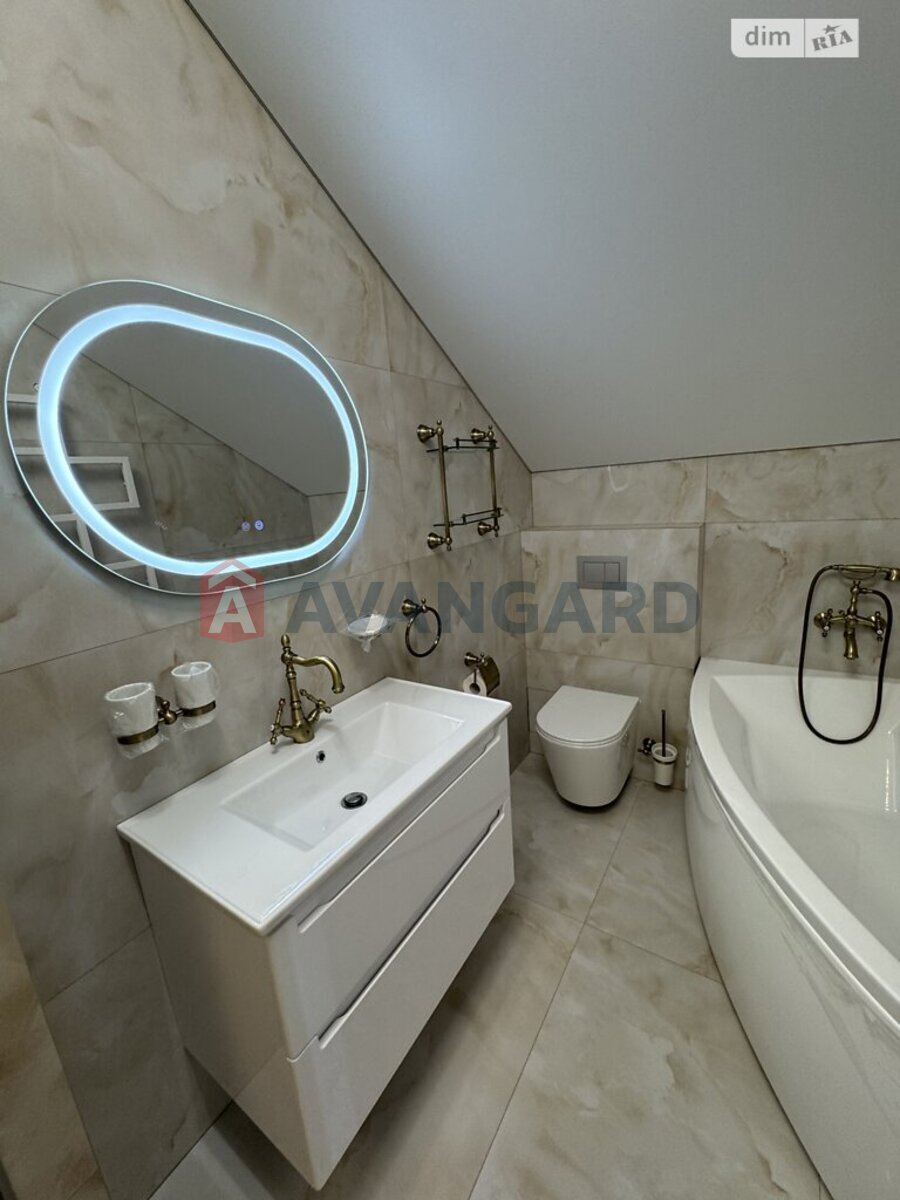 ��������, 104 ��.�. ���� 16