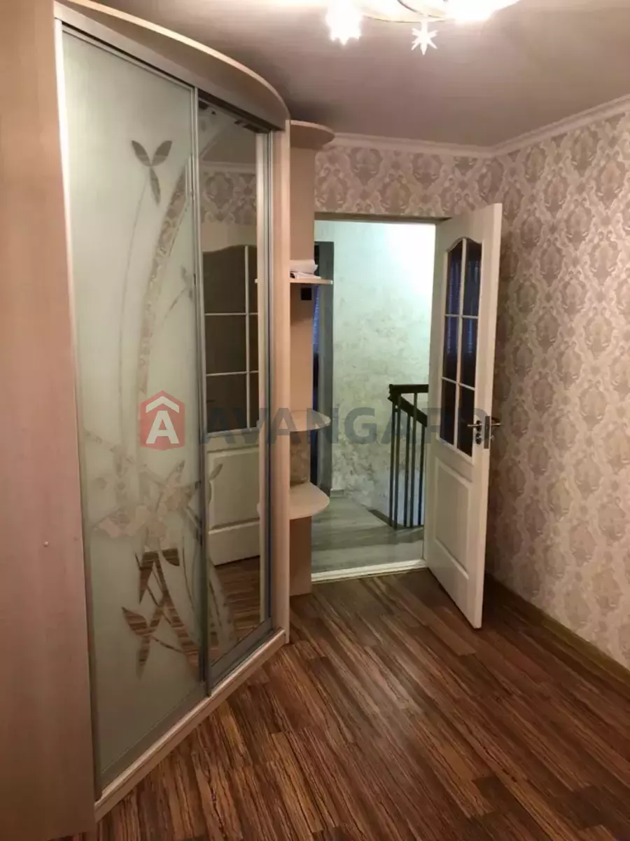 ����, 156 ��.�. ���� 17