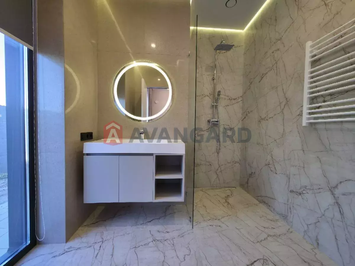 �������, 105 ��.�. ���� 6