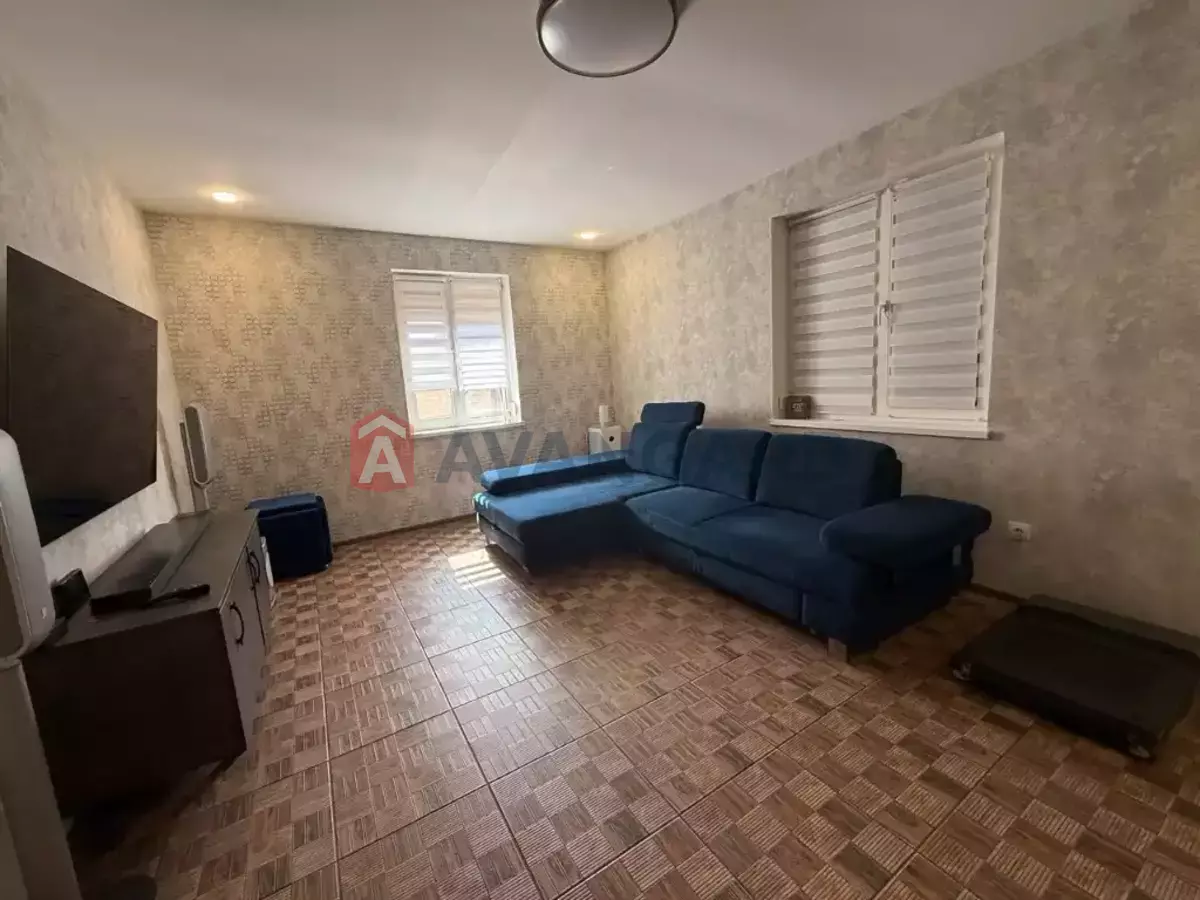 �������, 115 ��.�. ���� 8