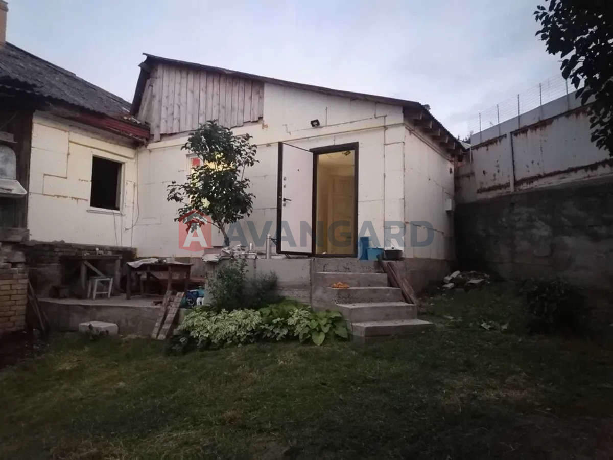 ������� �������, 55 ��.�. ���� 10