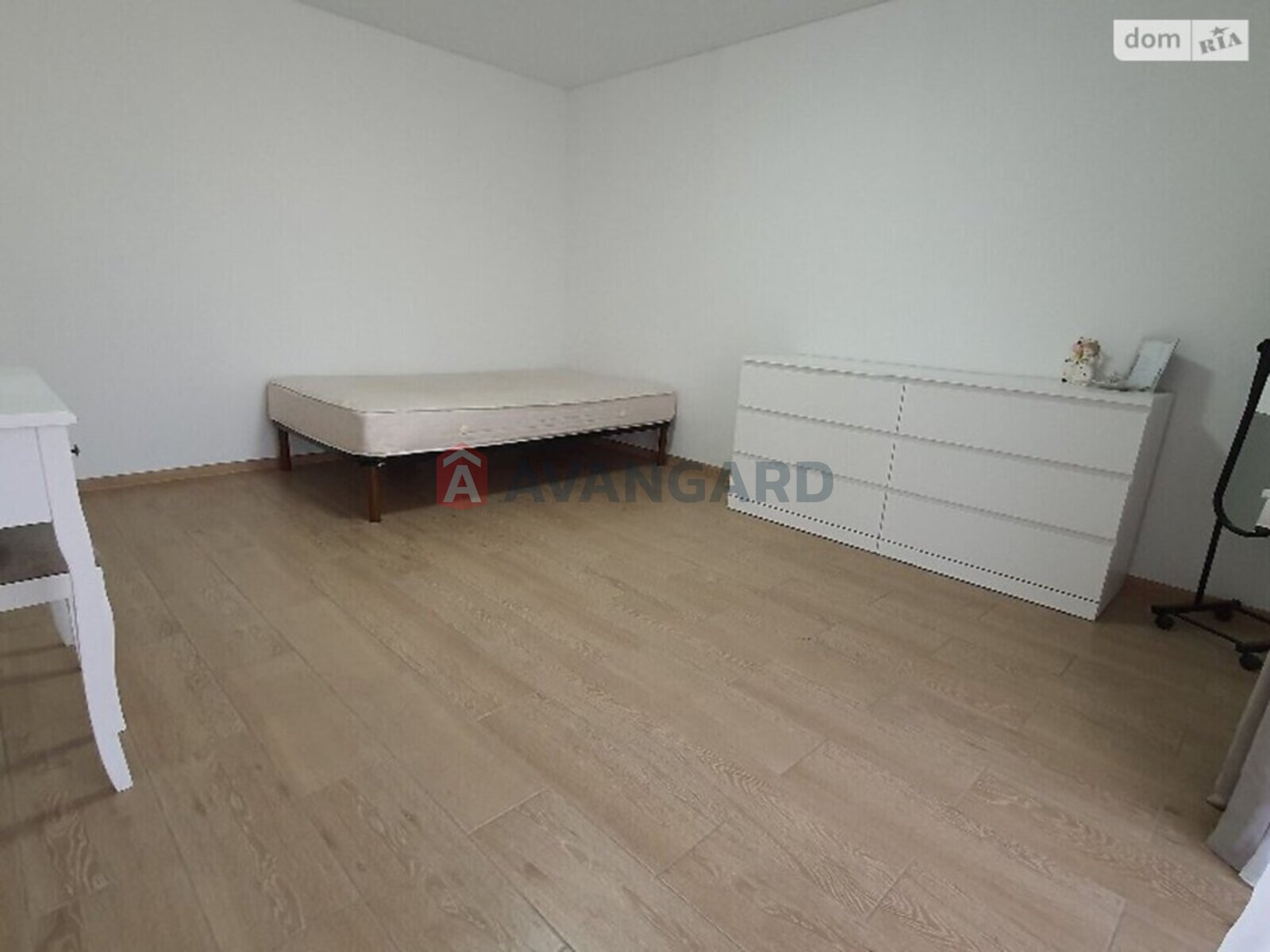 ���, 340 ��.�. ���� 27